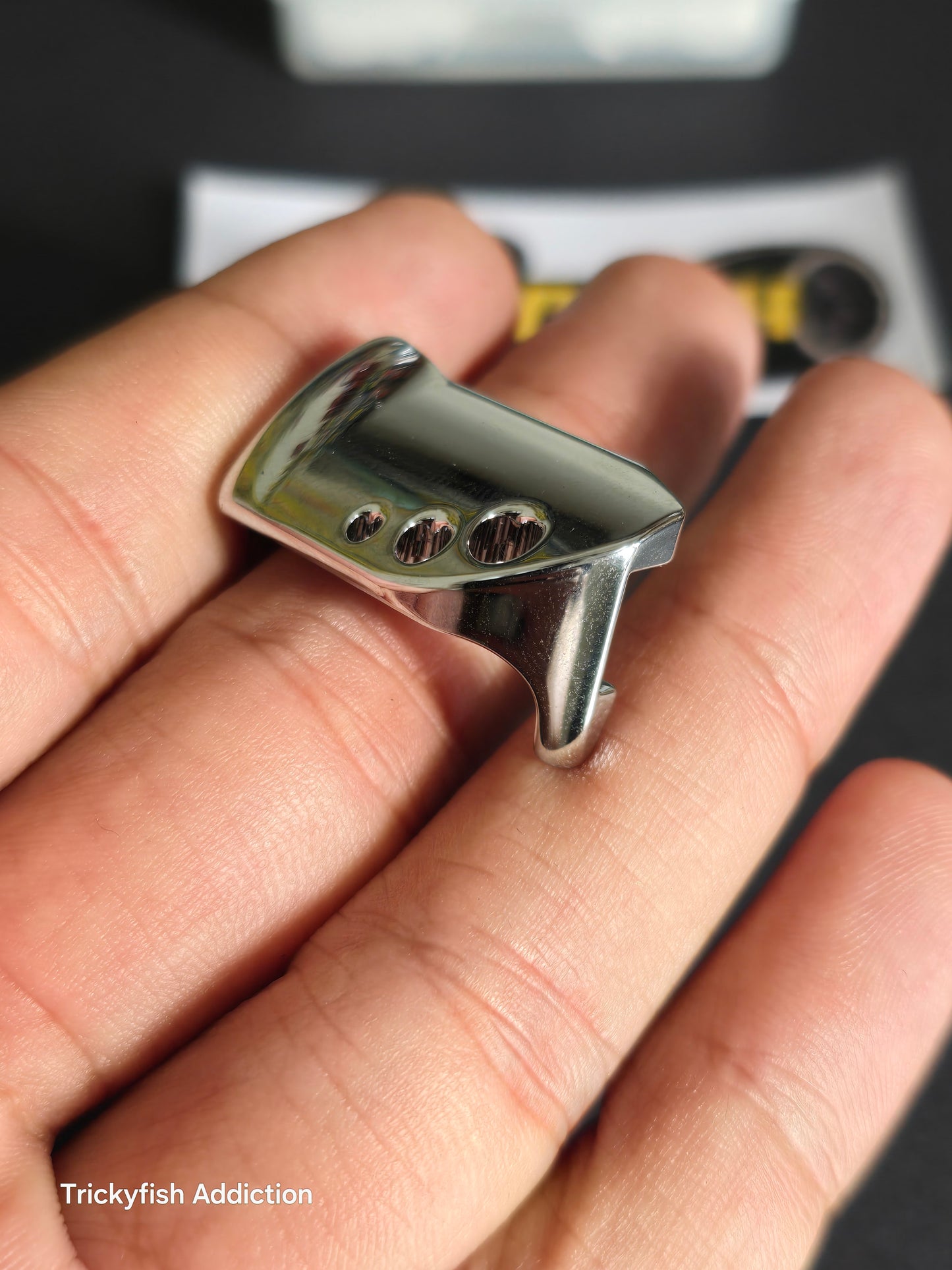 KDW-011 Thumb for Abu Revo/Roxani