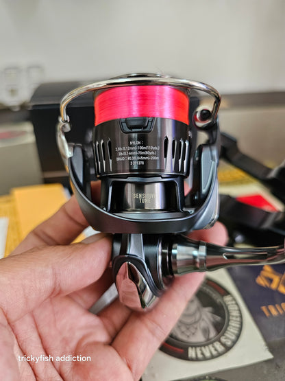 23 Daiwa Airity ST SF2000SS-H