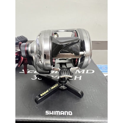 SHIMANO SCORPION MD 301XGLH NEW