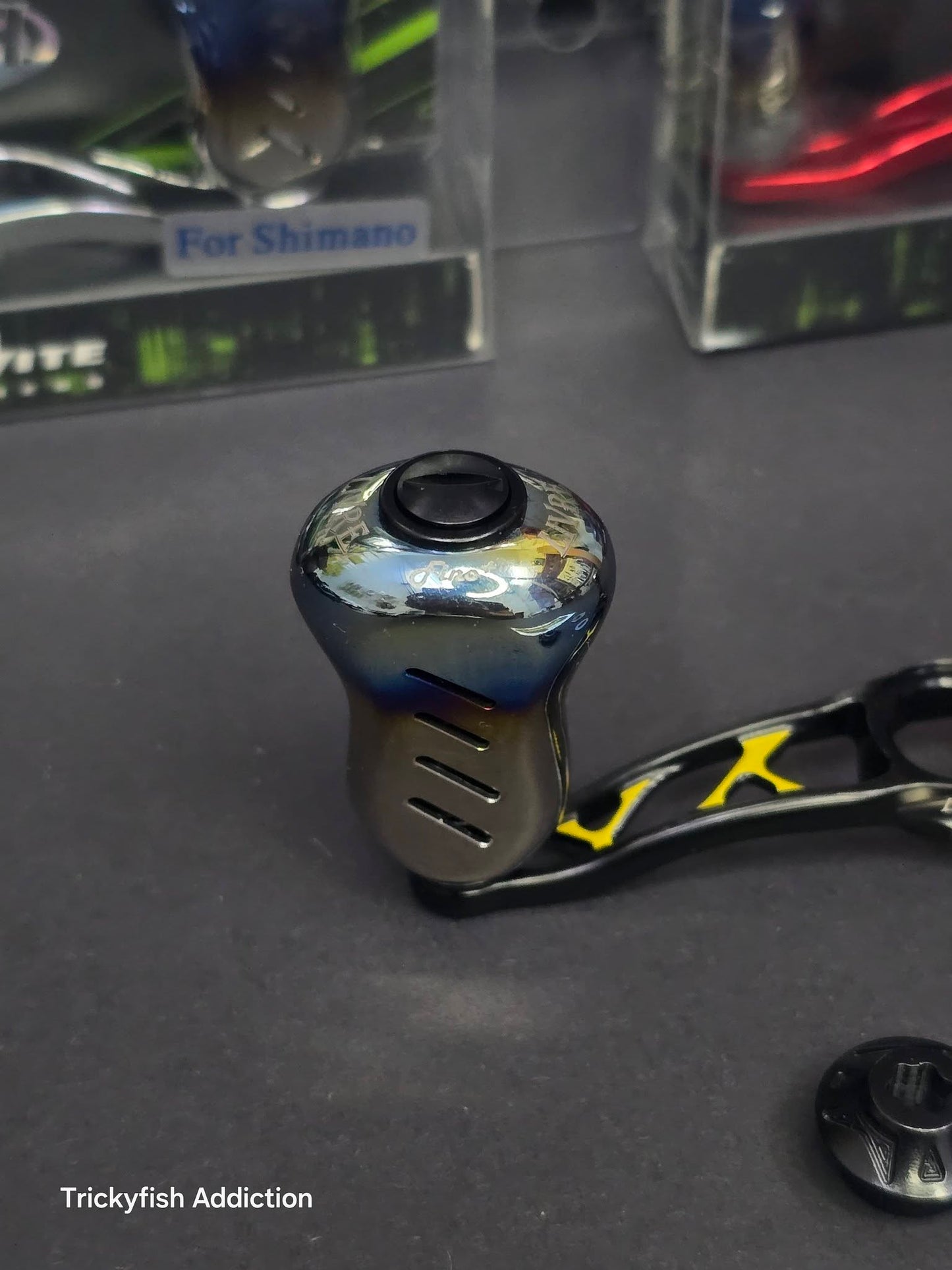 [ULN] Livre Black Limited Feather 95mm