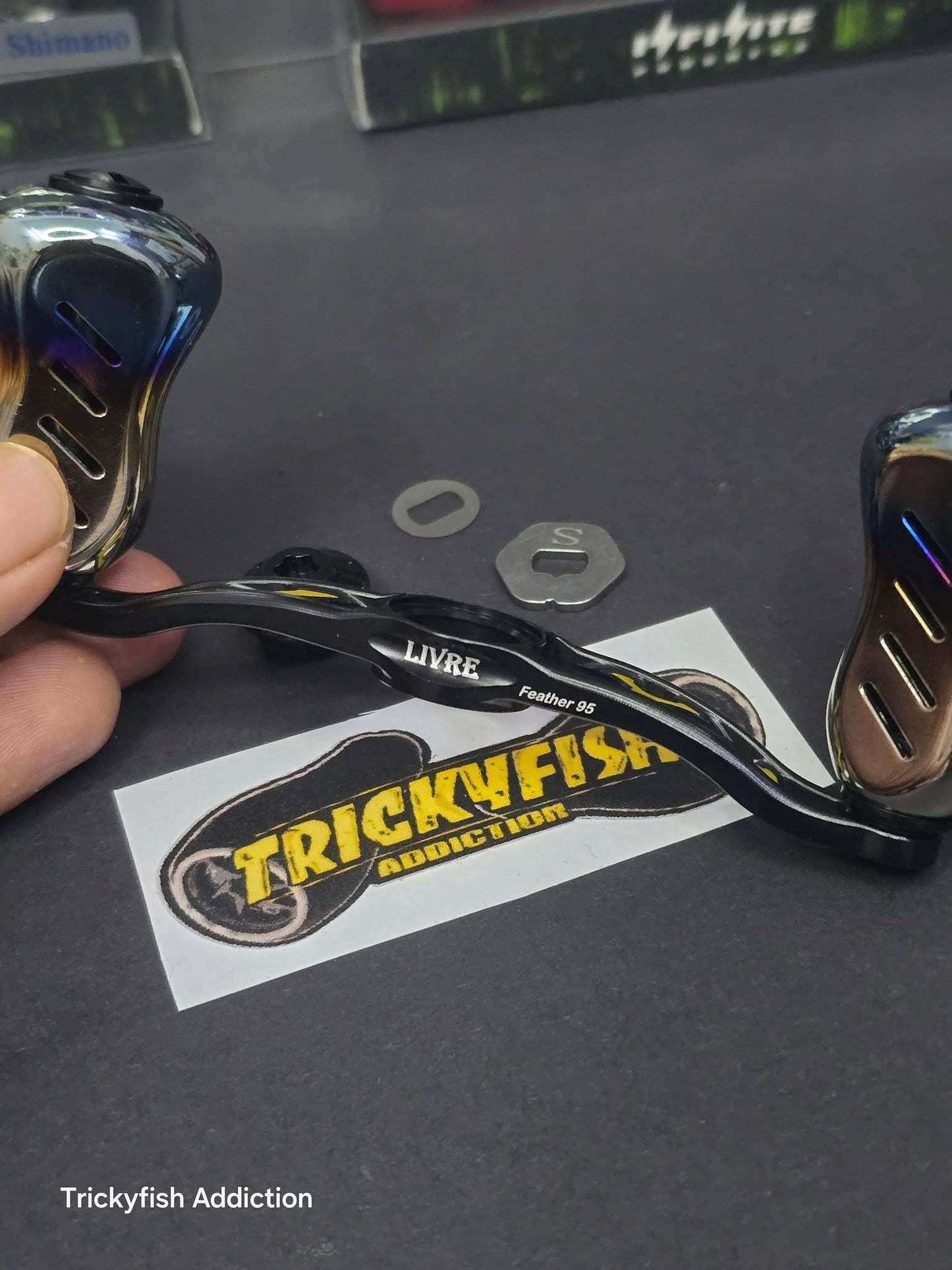 [ULN] Livre Black Limited Feather 95mm