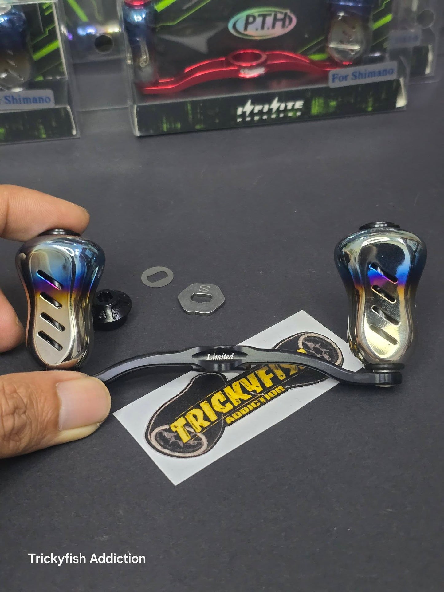 [ULN] Livre Black Limited Feather 95mm