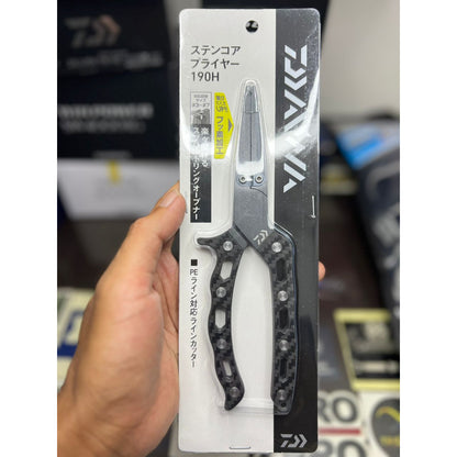 DAIWA STAINLESS CORE PLIERS 190H CARBON BLACK