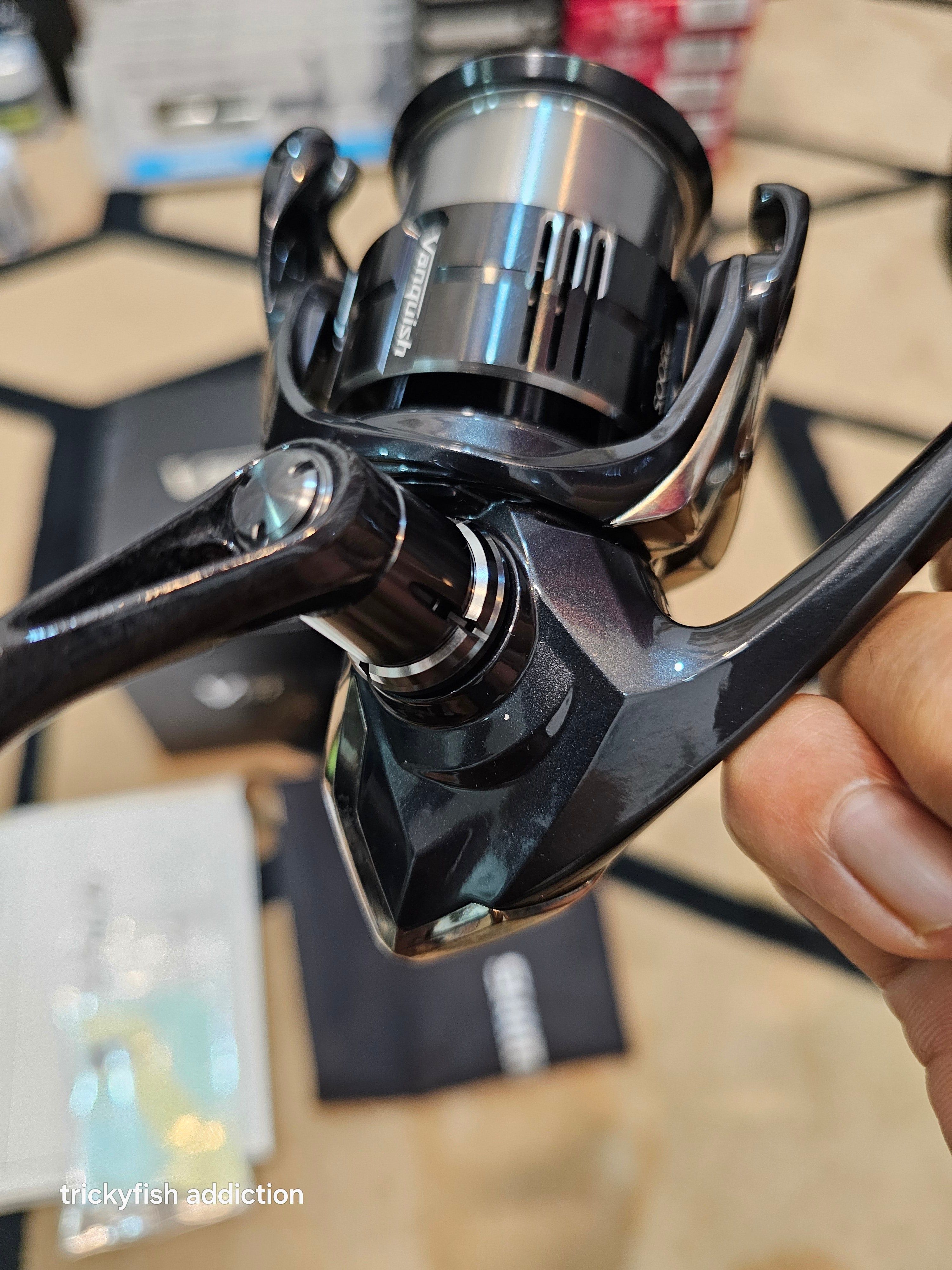 ULN] 19 Vanquish 2500S – TRICKYFISH