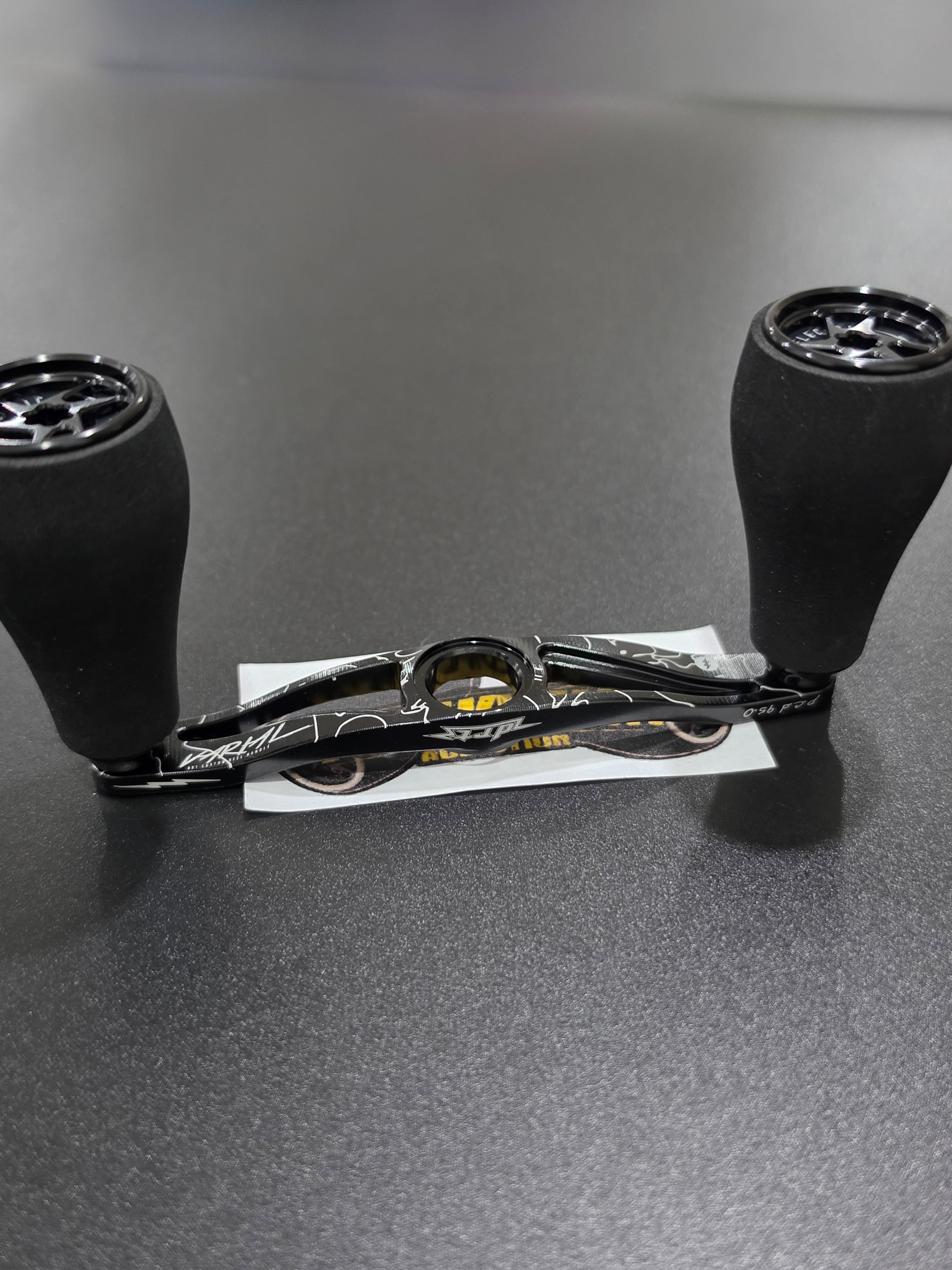 2026キープキャスト限定 DRT×エレクトリック　バリアルハンドル95 ELECTRIC x DRT Varial Handle 2026 Keep Cast – TRICKYFISH