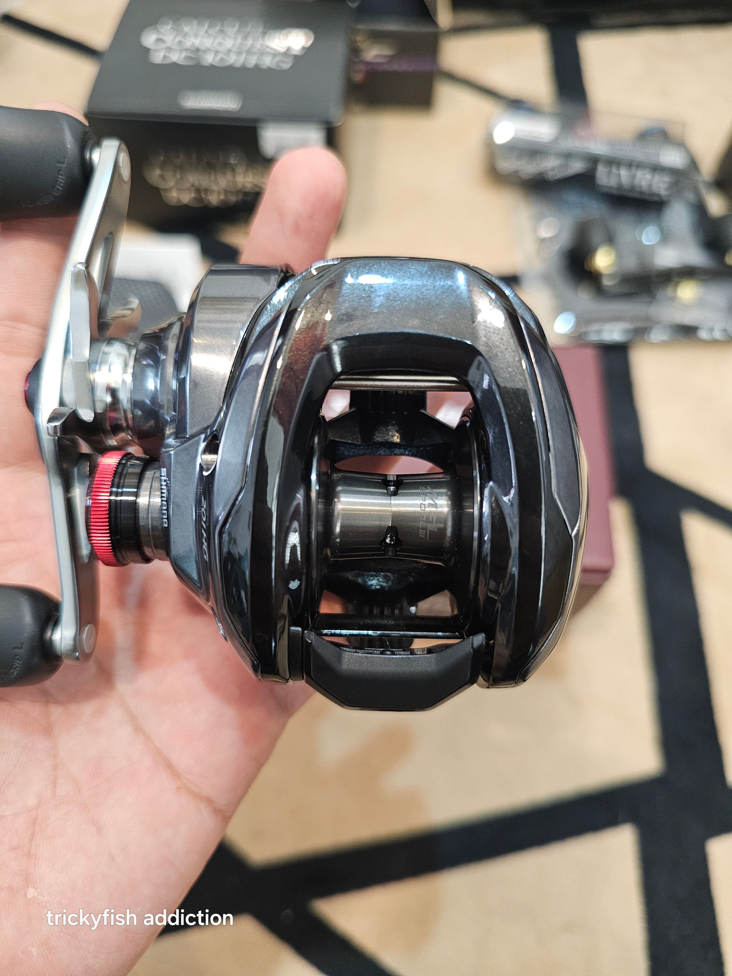 ULN] 24 Scorpion MD 201HG – TRICKYFISH