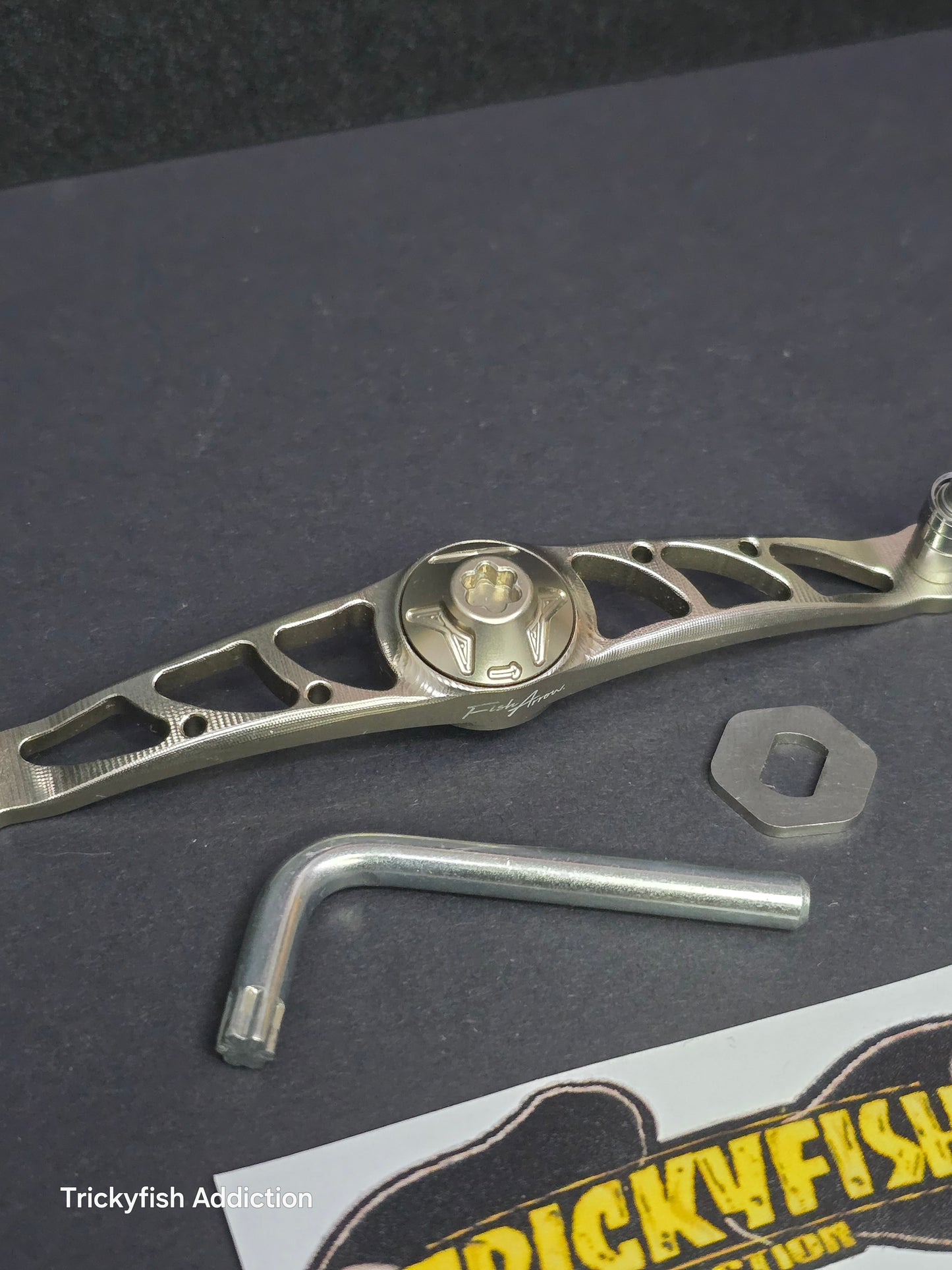 [ULN] Livre x Fish Arrow Crank 100