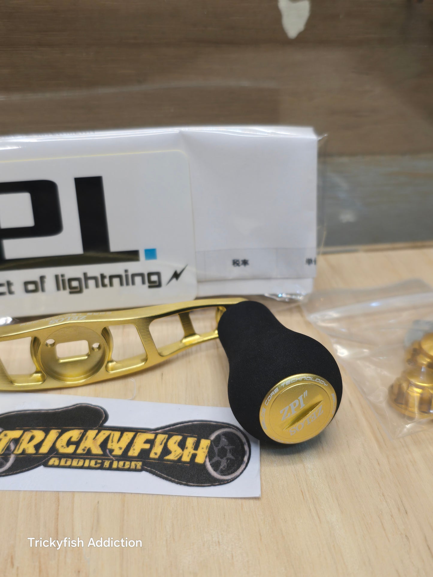 ZELOS ARK Half Shiner