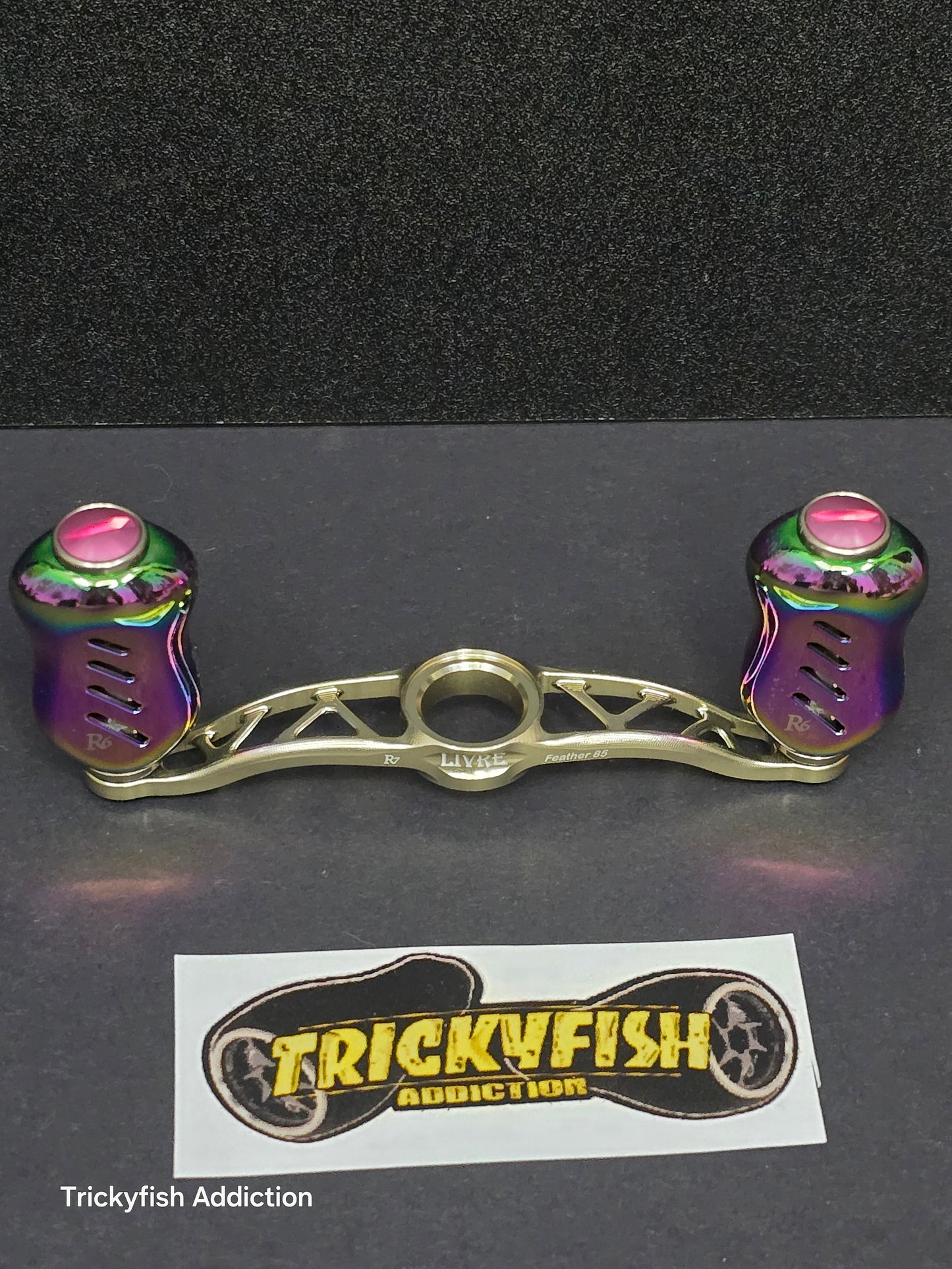 [ULN] Livre Feather 85 Outlet